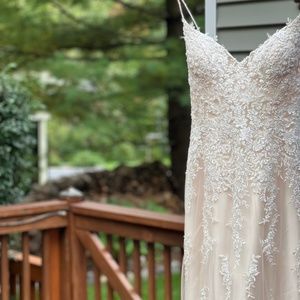 Wedding Dress Never Worn